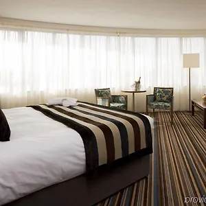 Mercure Centre מלון